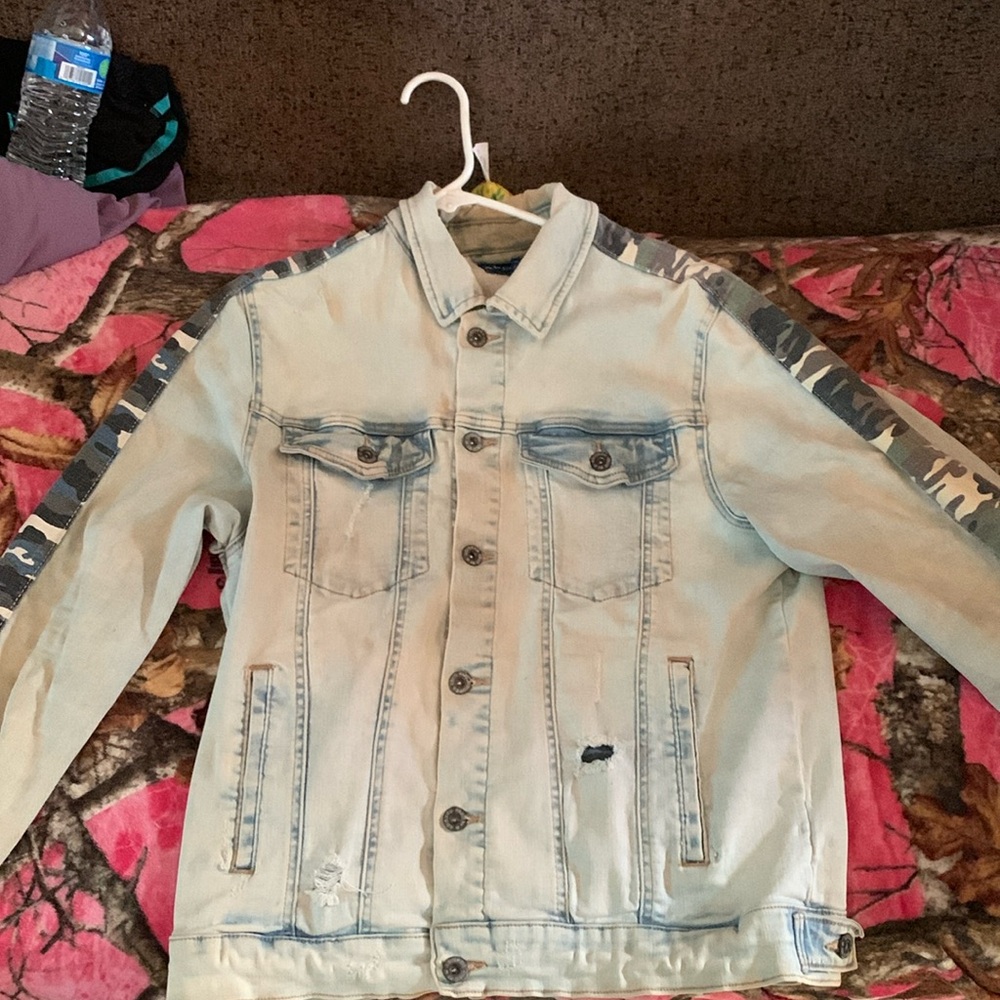 Barley worn Jean jacket from JCPenney size is a M, brand is Arizona co.